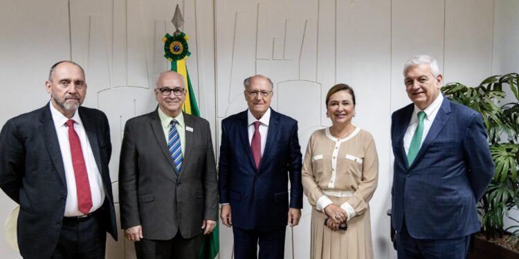Alckmin recebe representantes da Brazil Potash para discutir andamento do projeto de fertilizantes no Amazonas
