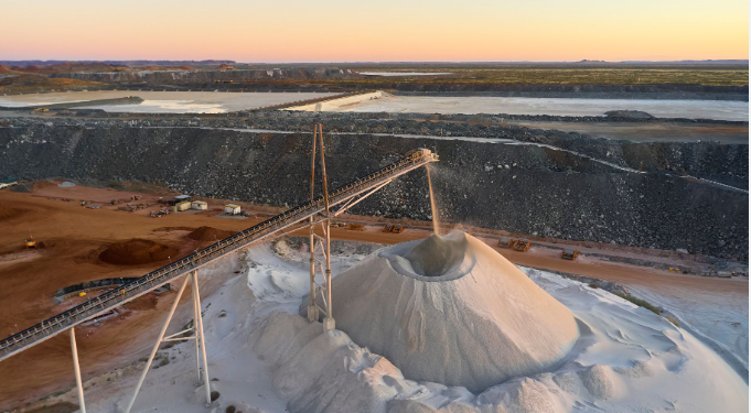 Pilbara Minerals fortalece presença global com aquisição da Latin Resources