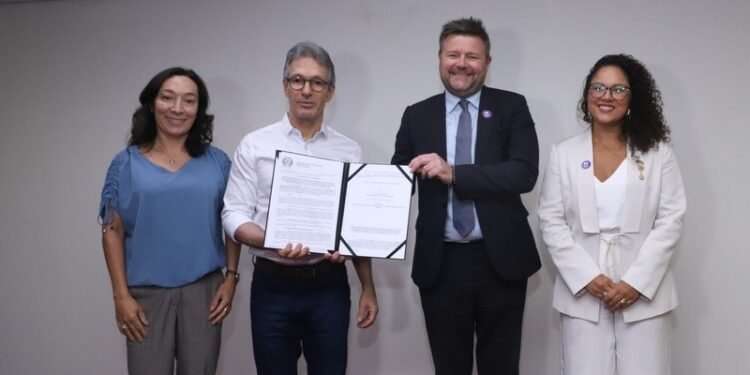 Minas Gerais e Reino Unido firmam acordo para cooperação ambiental