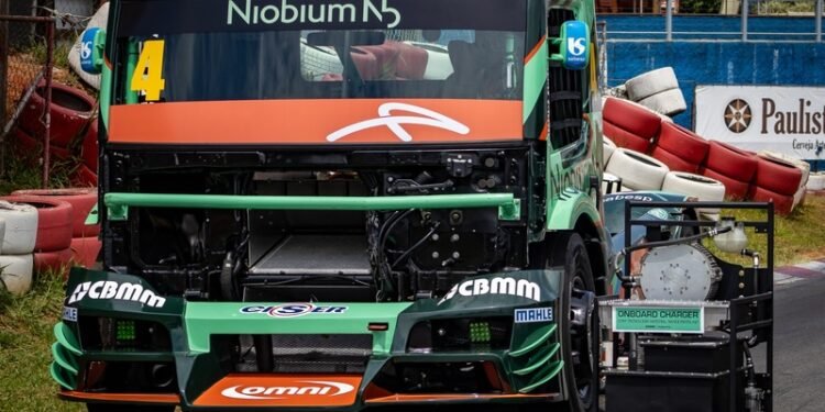 CBMM e innolectric inovam em carregadores para veículos elétricos pesados