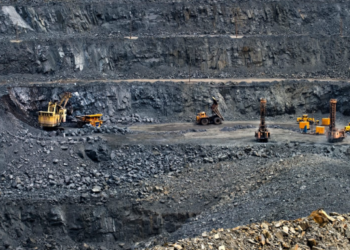 Minério de Ferro Recua em Meio a Tensões Comerciais Entre China e EUA