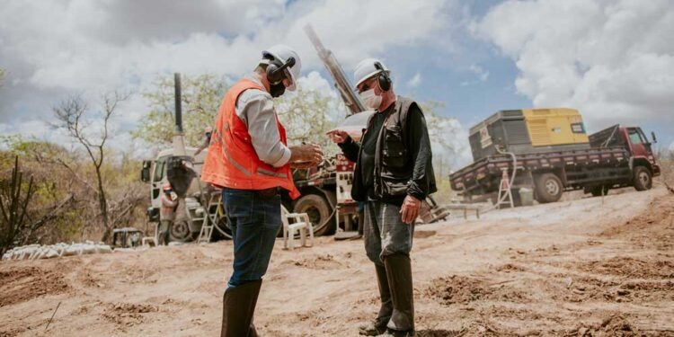 Empresas canadenses mantêm projetos minerais no Ceará após fim de fusão