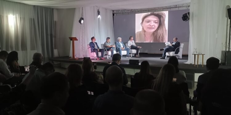 Brasil aposta na responsabilidade social para liderar a cadeia global do lítio