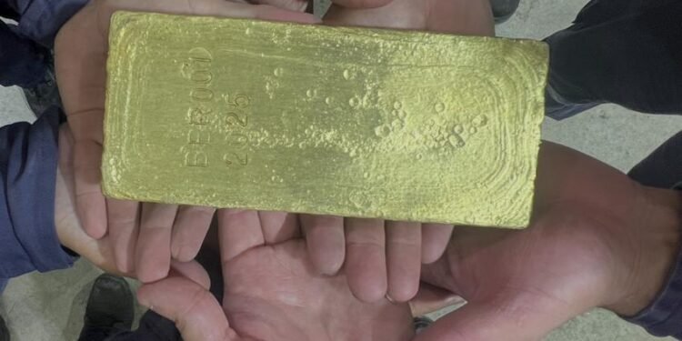 Aura Minerals inicia produção de ouro no RN