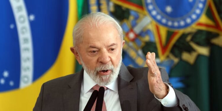 Lula anuncia conselho para minerais críticos em meio a tensão com os EUA