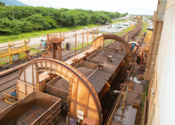 Porto Sudeste bate recorde histórico de embarque de minério de ferro em agosto