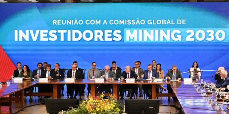Lula se encontra com investidores de mineração em Brasília