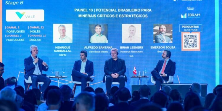 Presidente da CBPM modera painel sobre minerais críticos e estratégicos na EXPOSIBRAM 2025