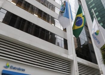 Eletrobras vende participação na Eletronuclear para grupo dos irmãos Batista