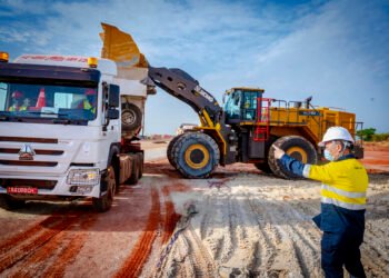 Preço do lítio dispara na China após previsão de forte demanda em 2026 feita pela Ganfeng