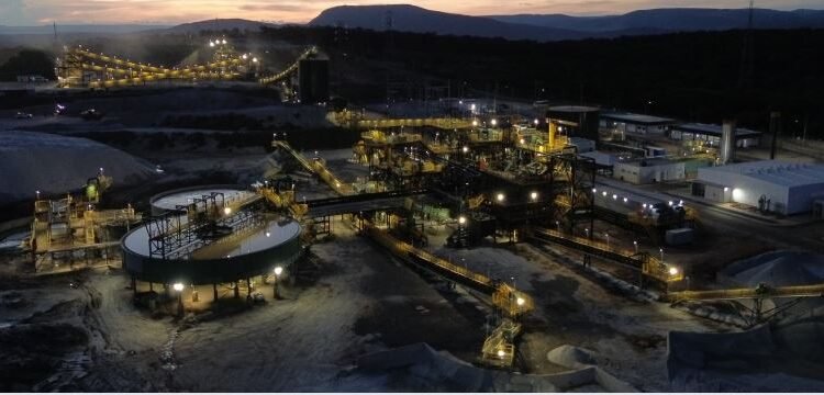 Sigma Lithium prova resiliência e ações saltam 63%