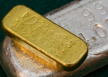 Ouro e prata estiveram entre os investimentos mais rentáveis de 2025