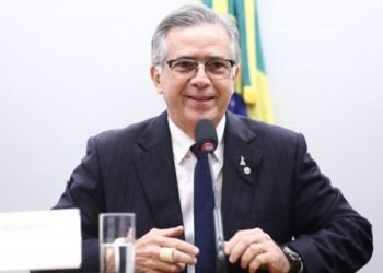 Joaquim Passarinho assume presidência da Comissão de Minas e Energia da Câmara