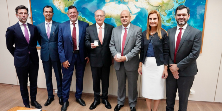 Setor de minerais críticos busca apoio do governo para acelerar marcos legais e atração de capital para projetos de mineração no país