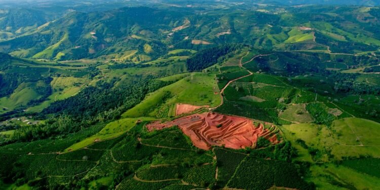 Cabo Verde Mineração identifica novo alvo de terras raras em Poços de Caldas