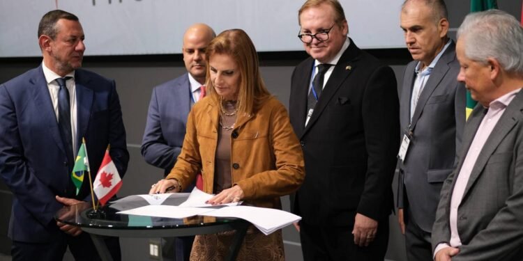 AMC e BCCC selam cooperação para acelerar negócios entre Brasil e Canadá em minerais críticos