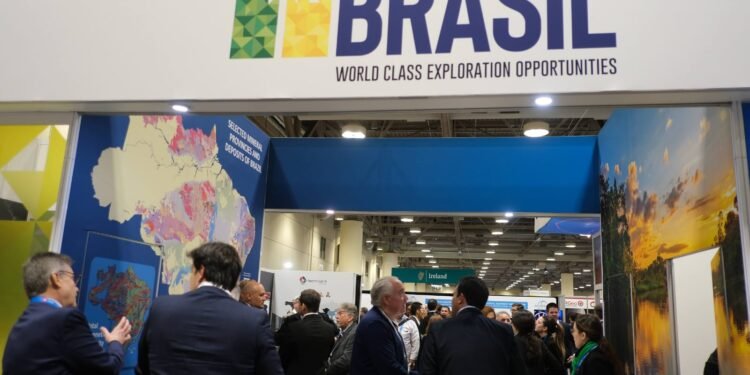 Governo lança no Canadá guia para investidores em minerais críticos