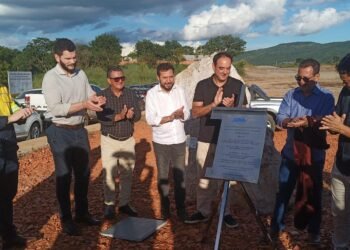 FIEMG lança pedra fundamental para unidade SESI E SENAI em Salinas