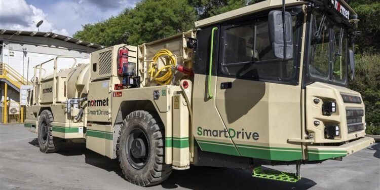 AngloGold Ashanti testa autobetoneira elétrica em mina subterrânea em MG