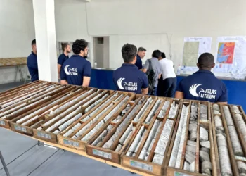 Atlas Lithium contrata empresas de construção e engenharia para o projeto Neves, em Minas Gerais