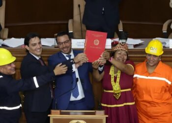 Venezuela aprova nova Lei de Mineração para atrair investimento estrangeiro