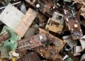 Lixo eletrônico forma “minas urbanas” no Brasil com minerais críticos recuperáveis, revela estudo