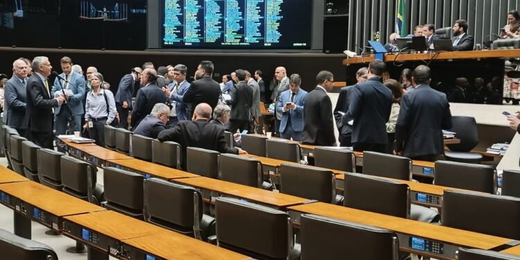 Setor mineral reage com cautela após aprovação do PL dos minerais críticos na Câmara