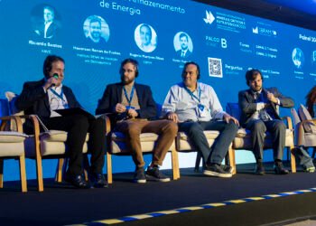 Armazenamento de energia abre oportunidades para minerais críticos, mas esbarra em desafios de escala e infraestrutura
