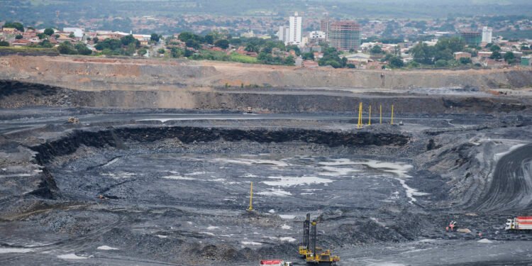 Municípios mineradores ampliam capacidade fiscal, mas ainda apresentam desafios em indicadores sociais, aponta pesquisa