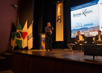Professor da UFMG aponta Araçuaí como principal fronteira do lítio no Brasil