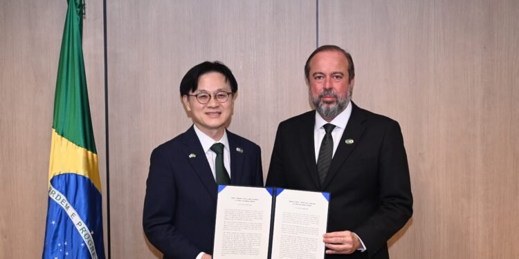 Brasil e Coreia do Sul ampliam cooperação para fortalecer cadeias de valor de minerais críticos