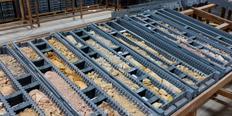 Meteoric amplia estimativa de recursos minerais do Projeto Caldeira para 1,6 bilhão de toneladas