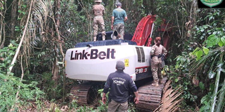 PF realiza operação contra garimpo ilegal de ouro e cobre no Pará