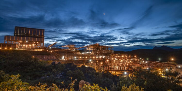 Anglo American mantém produção estável de minério de ferro no Brasil no primeiro semestre de 2026