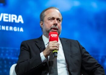 MME anuncia decreto para modernizar regras de proteção de cavernas e destravar até 35% do setor mineral