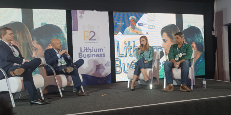 Brasil reúne condições para liderar indústria global do lítio, mas setor cobra segurança jurídica e políticas públicas