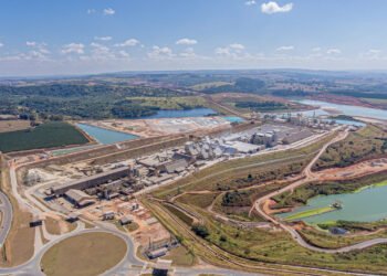 EuroChem avalia reduzir produção e adotar layoff em Serra do Salitre por crise global do enxofre