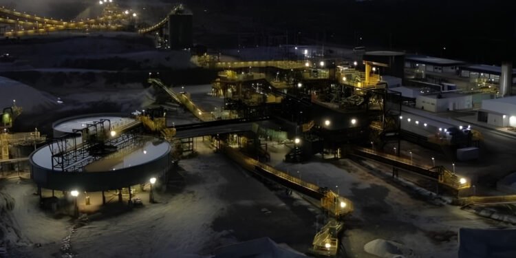 Após visita Benchmark confirma: operação da Sigma Lithium em plena capacidade em Minas Gerais
