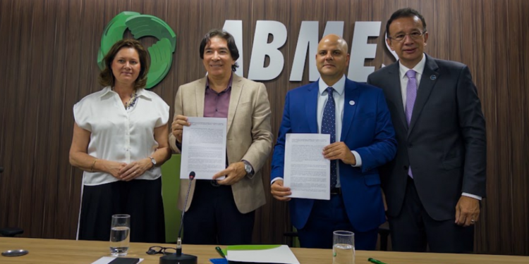AMC firma parceria com Grupo Ser para formar profissionais na cadeia de minerais críticos no Brasil 