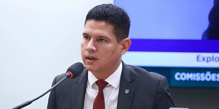 Governo nomeia Carlos Leonardo Durans para comandar secretaria-executiva do conselho de minerais críticos