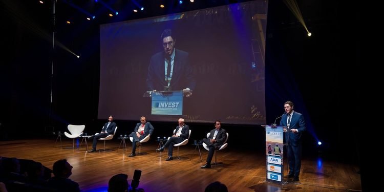 Setor privado, governo e investidores se reúnem para impulsionar o financiamento da mineração brasileira